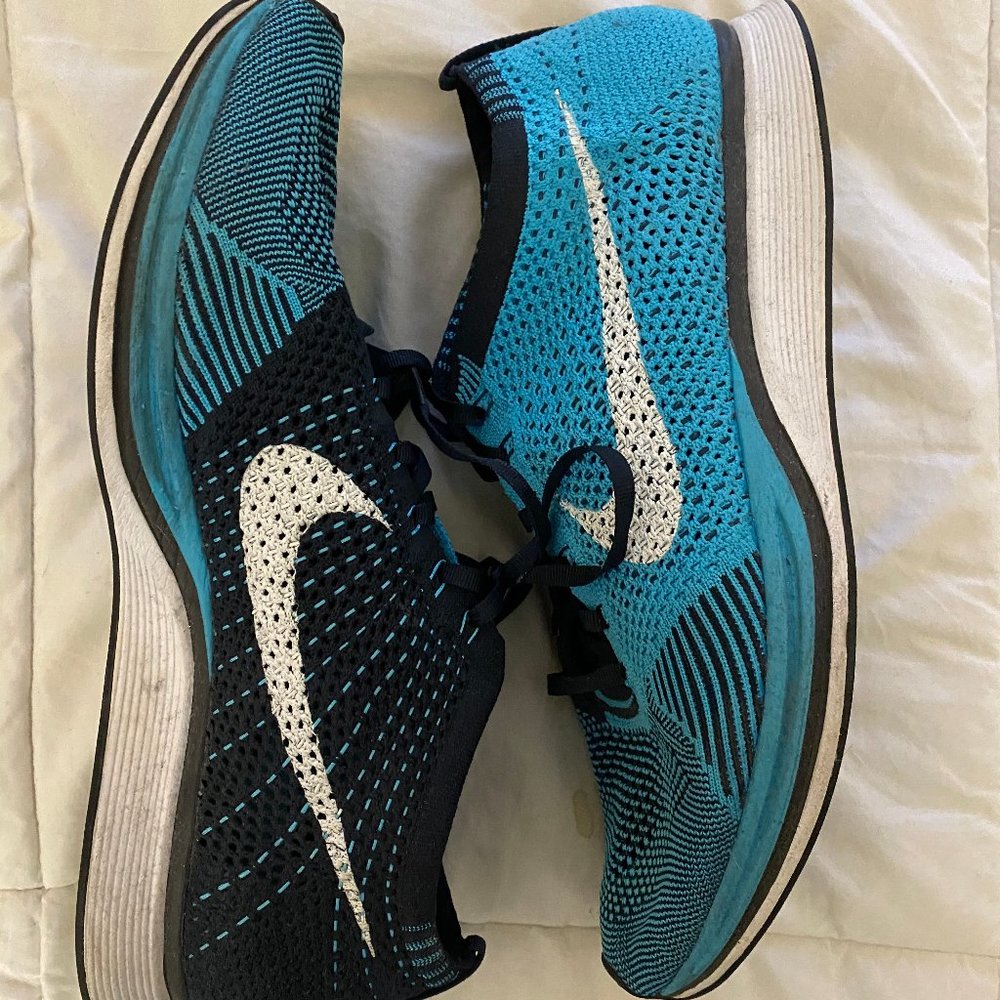 Nike Flyknit Racer
